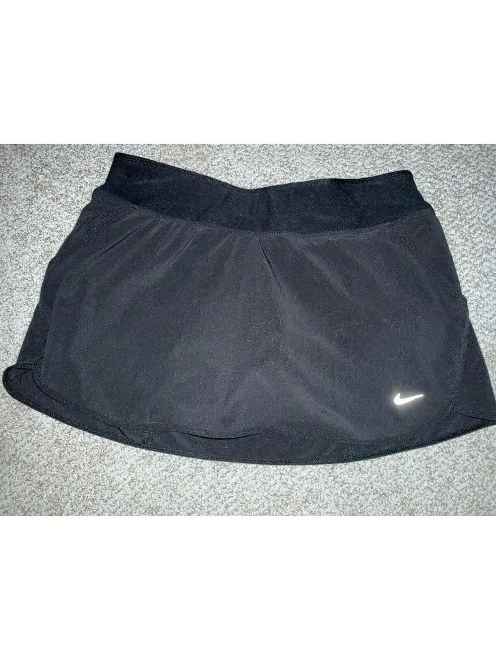 Nike drifit running women’s black tennis active skort logo sz M drawstring